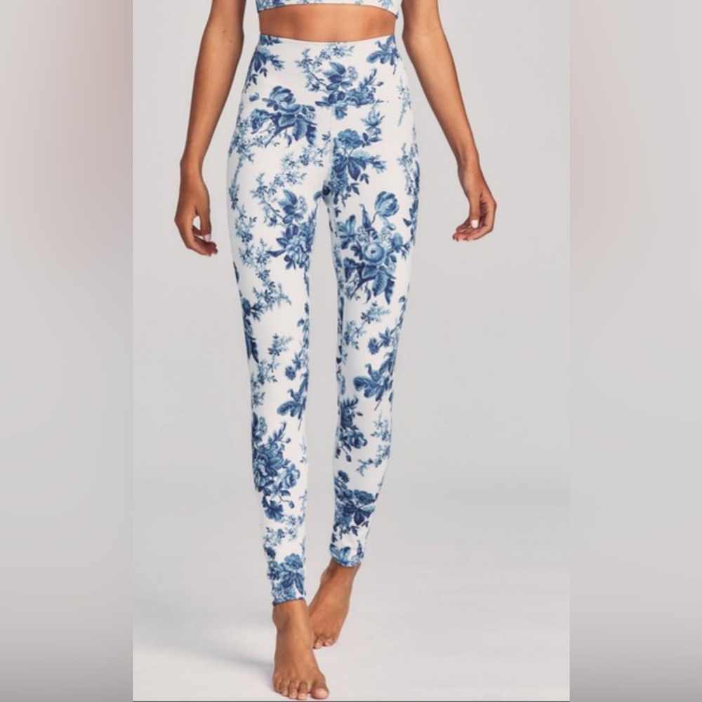 Beach Riot x Love Shack Fancy leggings limited edition